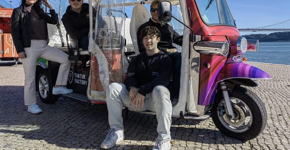 Lissabon: Geführte Tuk-Tuk-Tour mit Abholung vom Hotel