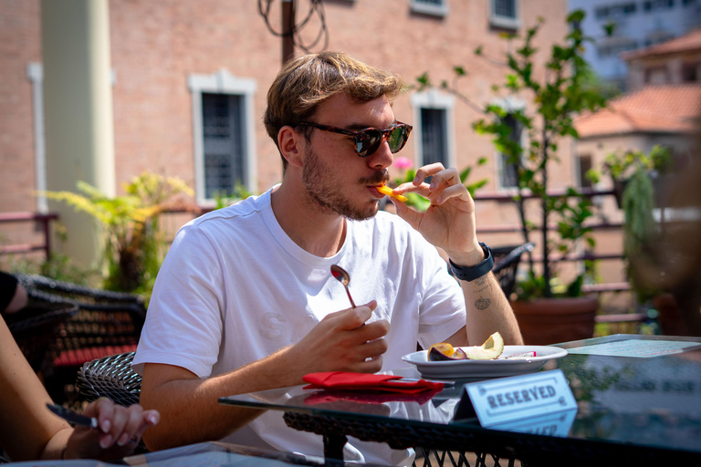 Funchal: Guided Walking Tour with Tastings