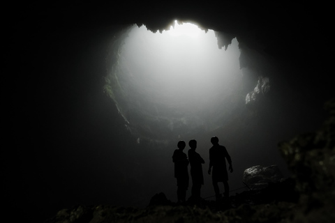 Yogyakarta: Jomblang Cave and Kali Suci Tubing Guide Tour Yogyakarta: Jomblang Cave & Kali Suci River Tubing Tour