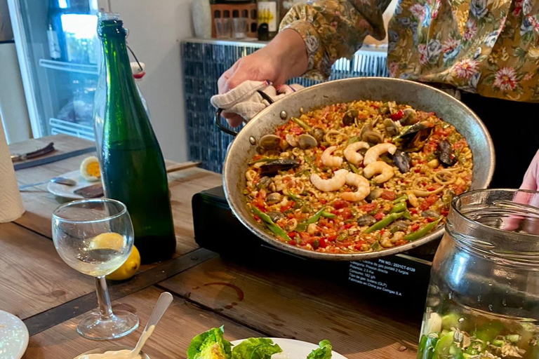 Córdoba: markttour en kookles met natuurlijke wijnenCórdoba: rondleiding op de markt en kookles met natuurlijke wijnen