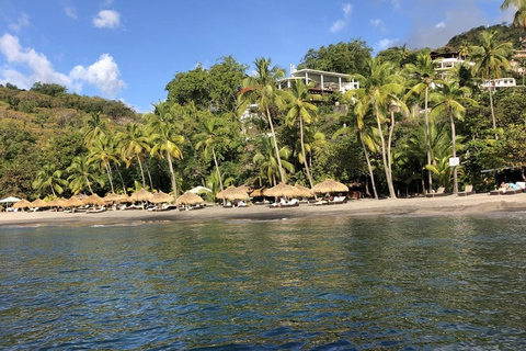 St. Lucia: Private Bootstour nach SoufriereHalbtags 25&#039; Schnellboot &quot;Israel King&quot;