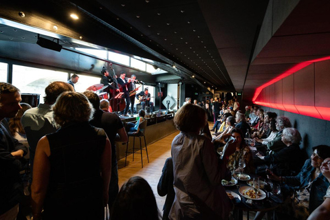 Paris: Jazz Dinner Concert on the Seine facing Notre-Dame Standard Dinner Concert