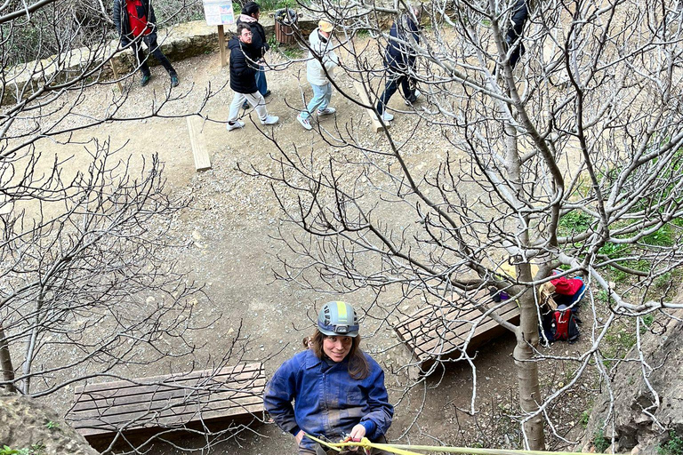 Madrid: Aventura de espeleologia e rapel com transporte