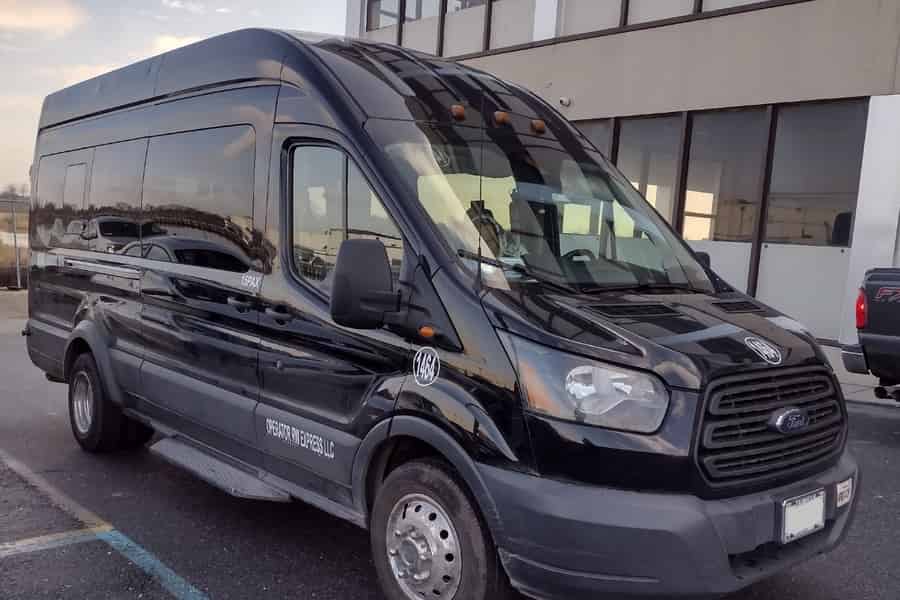 NYC: Einfacher Transfer von Hotels zum/vom Flughafen Newark. Foto: GetYourGuide