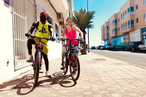 Fuerteventura: Corralejo Town & Sand Dunes Guided Bike Tour
