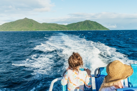 Z Cairns: całodniowa wycieczka przygodowa na wyspę FitzroyPakiet pojedynczego biletu Fajka i szklana łódź dolna