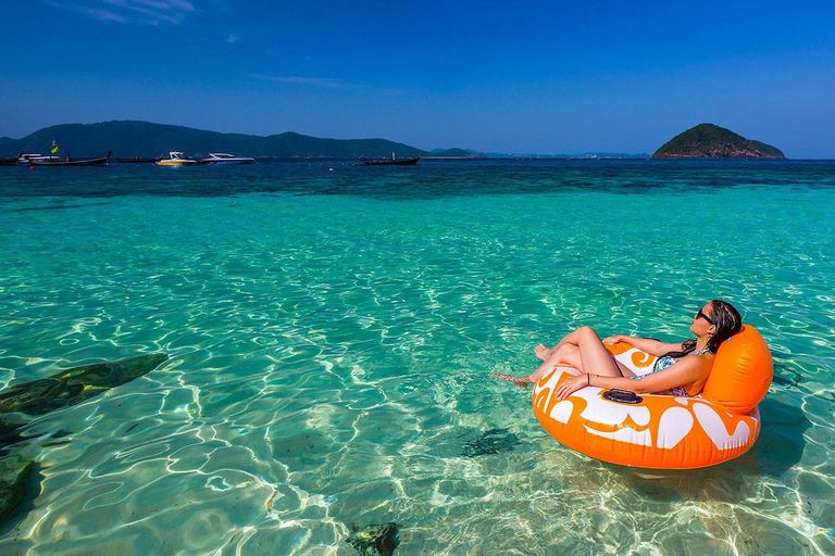 Phuket: excursão de um dia à Ilha Coral em lanchaExcursão de um dia à Ilha Coral em lancha saindo de Phuket