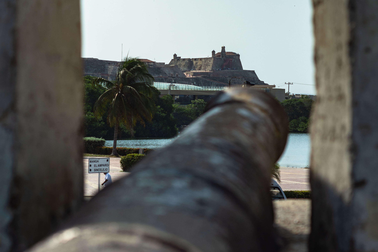 Cartagena: City Tour with Castillo San Felipe. Ticket, Guide Cartagena: City Tour with Castillo San Felipe Entry Ticket