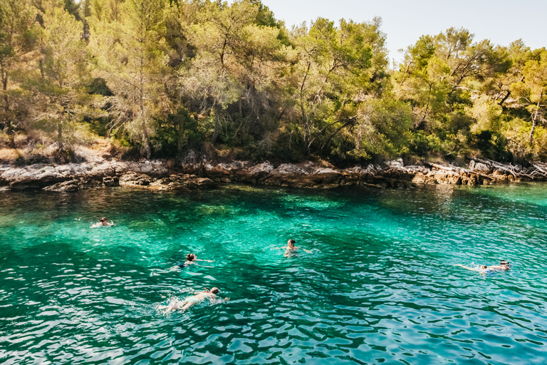 Split: hele dag per catamaran naar Hvar en Pakleni-eilanden