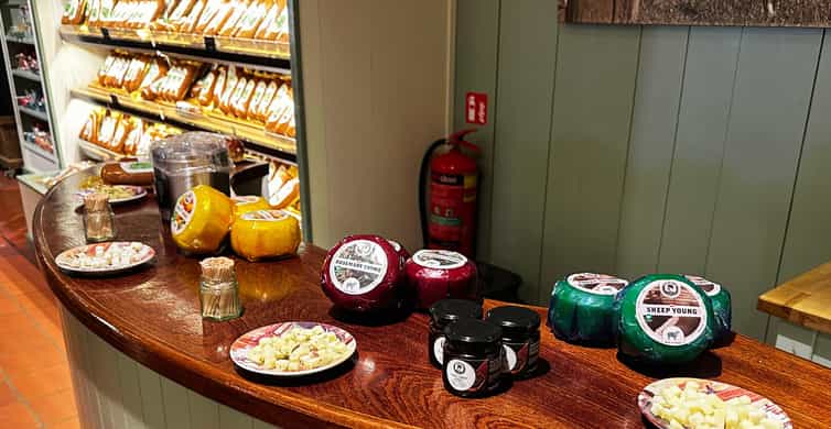 Amsterdam: Giethoorn & Zaanse Schans Small Group Day Trip photo 3