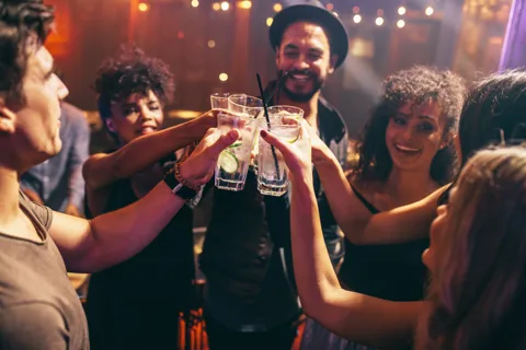 Salzburg: Pubcrawl Tour through best Bars and Clubs in Town