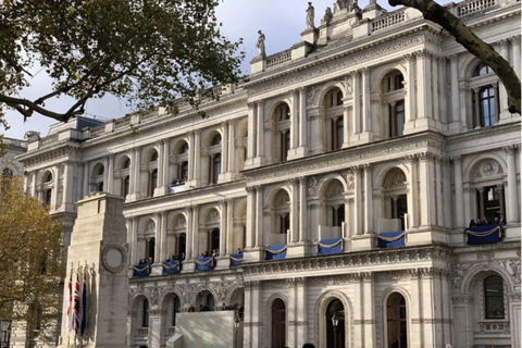 London: 6.30pm Highlights Walking Tour with Local Guide