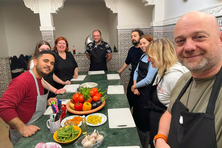 Clase de cocina en Marrakech con el chef Hassan, expertos en tagineGrupo pequeño