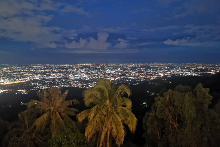 Chiang Mai: Doi Suthep Sunset & Hidden Temple with Guide