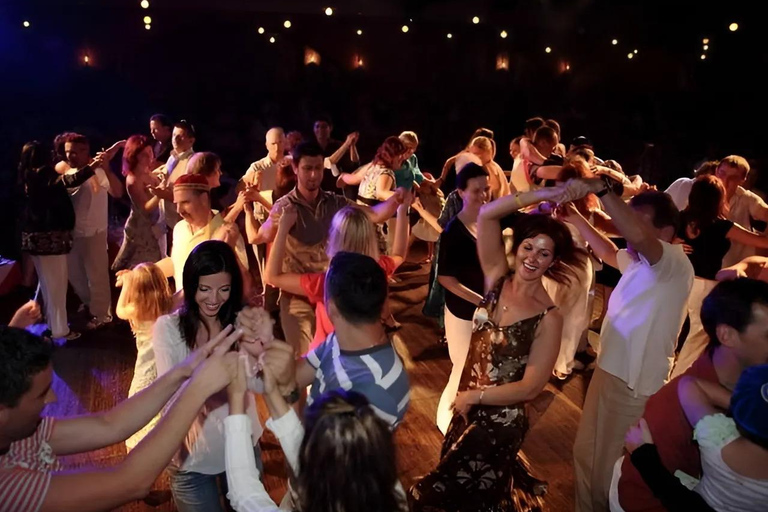 Heraklion: Cretan Folklore Night with Dinner & Transfers
