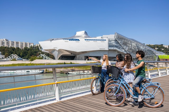 Lyon: city highlights bike tour