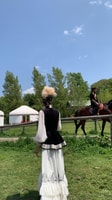 Découvrez le style de vie nomade de «The Huns» ethno-village - Housity