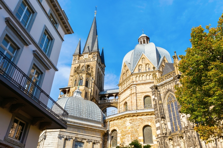 Aachen: Stadterkundungsspiel und Tour