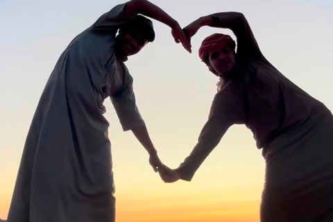 Wadi Rum: 2-Day Southern Desert Tour, Camel & Stargazing