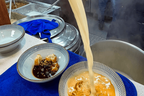 Hangzhou Breakfast Walk: Eat Like a Local in the City Center