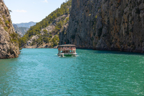 Au départ d&#039;Alanya : Tour en bateau dans le canyon vert avec déjeuner et boissons non alcoolisées