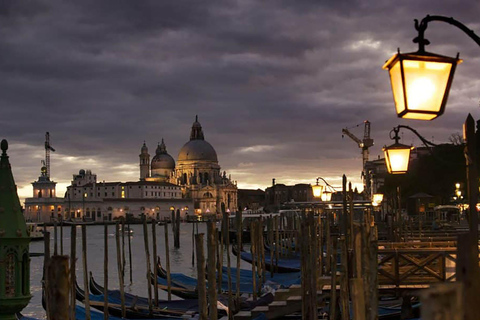 Wenecka upiorna wycieczka: Poznaj nawiedzone legendy i starożytne ruiny