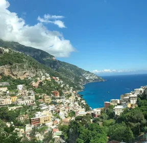 Von Rom aus: Ganztagestour Positano und Amalfi mit dem Auto