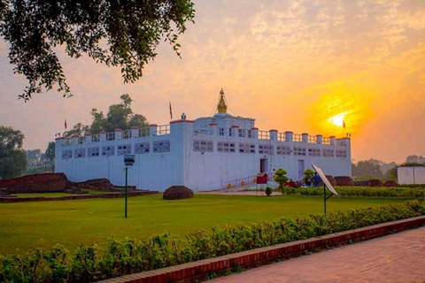 De Lumbini: Caminhada de um dia em Lumbini com guia