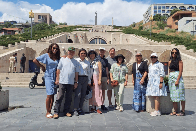 Walking City Tour in Yerevan with Brandy, 5 Wines & Bread