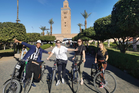 Marrakech: Guided Bike Tour with a local Guide