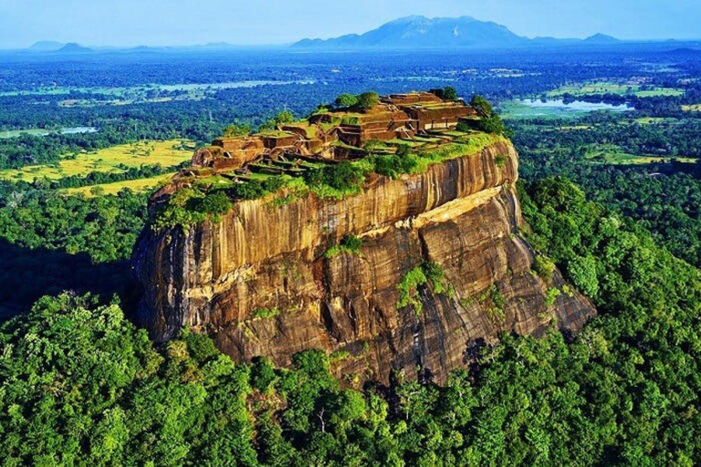 Kolombo: Sigiriya, jaskinie Dambulla, całodniowa wycieczka do dzikiego życia