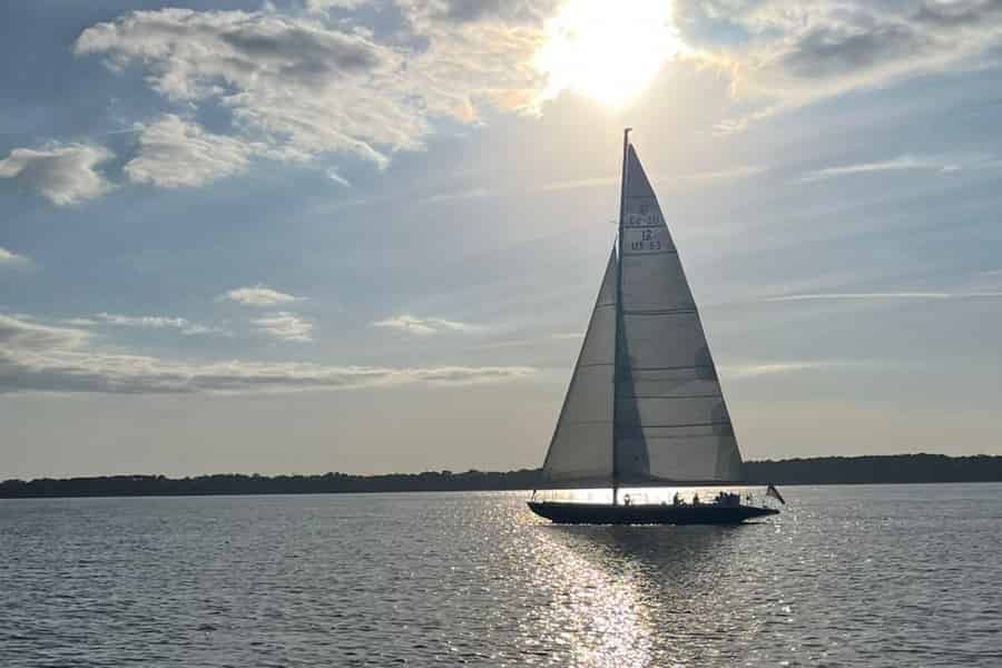 Hilton Head Island: America's Cup-Segeln am Nachmittag. Foto: GetYourGuide Hilton Head Island: America's Cup-Segeln am Nachmittag. Foto: GetYourGuide