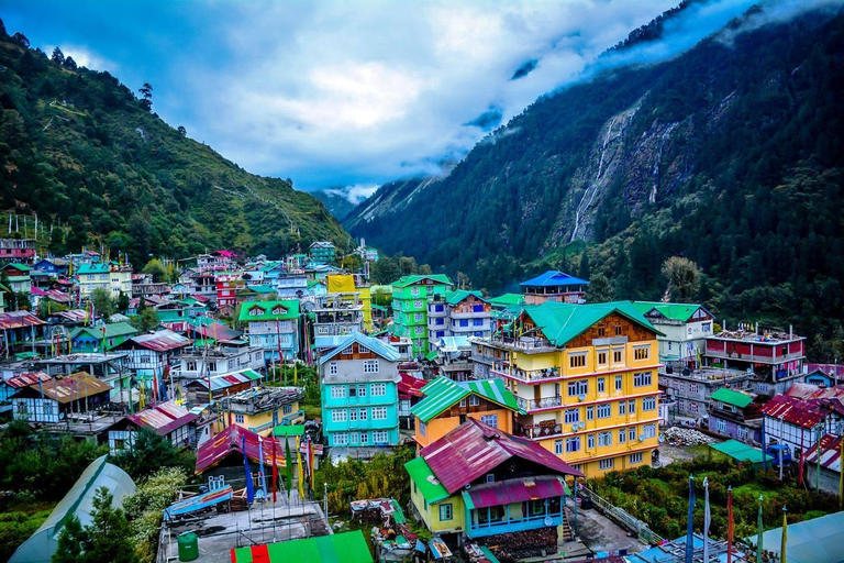 Bagdogra: Himalayas, Sikkim & Kalimpong 10-Day Tour