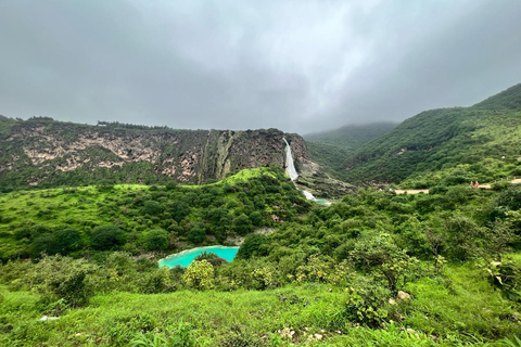 Salalah: 4-Day Guided Tour with Hotel and Transfers