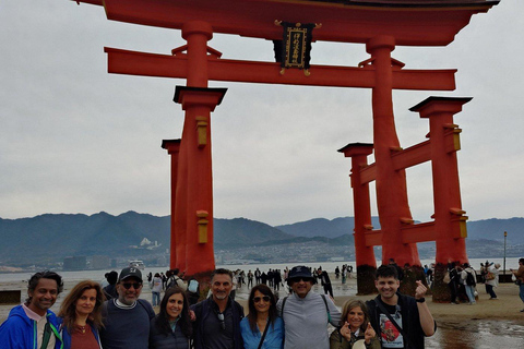 من أوساكا: رحلة يومية خاصة إلى هيروشيما بالقطار السريع