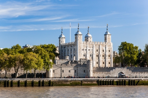 London: Tower of London Tour with Beefeater & Crown Jewels