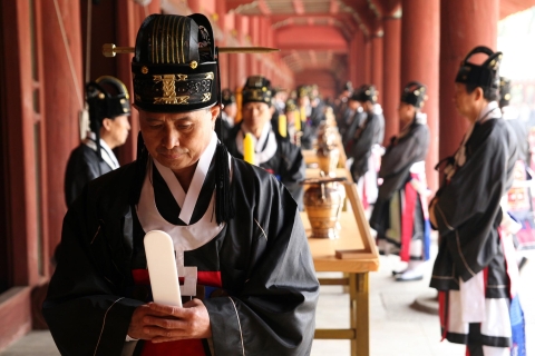 Seoul: 4-Hour UNESCO Heritage Palace, Shrine, and More Tour
