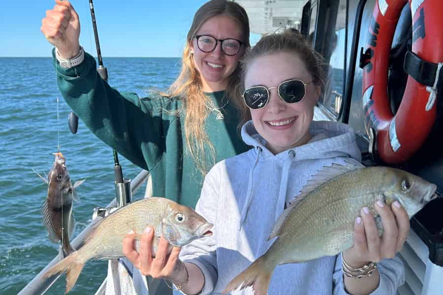 Hyannis: Halbtägiges Küstenangeln – Helen H Deep Sea Fishing. Foto: GetYourGuide Hyannis: Halbtägiges Küstenangeln – Helen H Deep Sea Fishing. Foto: GetYourGuide