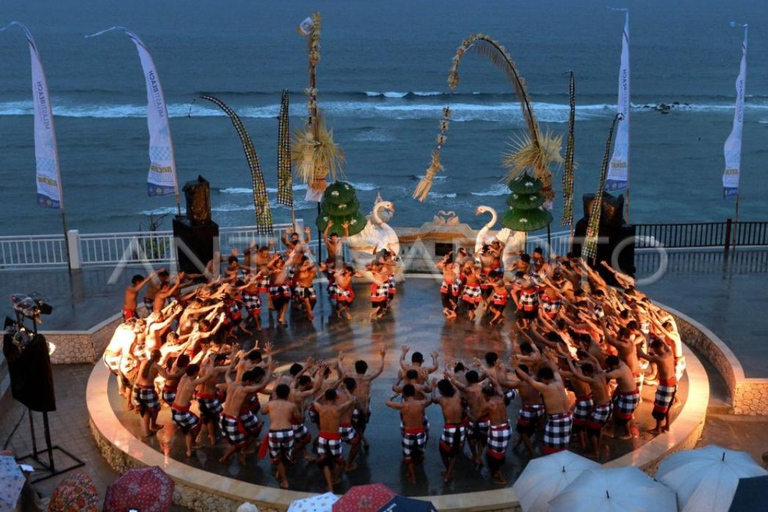 Bali: Turtle Island, Uluwatu Temple & Dinner Tour