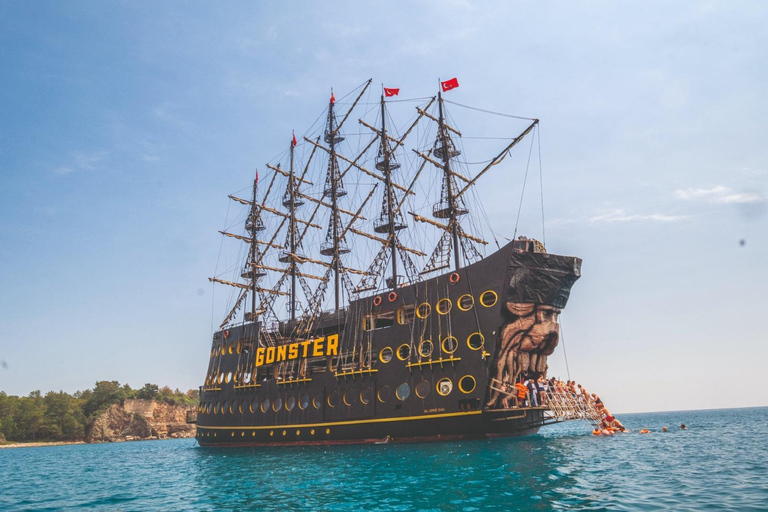 Antalya/Kemer: Luxury Pirate Boat Cruise with Lunch & Drinks Luxury Pirate Boat Cruise with Antalya Hotel Transfers