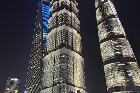 Shanghai: tour privato personalizzabile di 4 ore dei luoghi più importantiShanghai: tour di 4 ore con guida privata e macchina privata