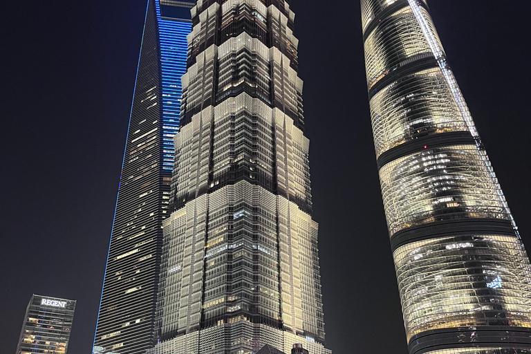 Shanghai: tour privato personalizzabile di 4 ore dei luoghi più importantiShanghai: tour di 4 ore con guida privata e macchina privata