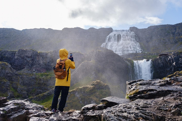 Ísafjörður: Dynjandi Waterfall & Flateyri Shore Excursion German Departure