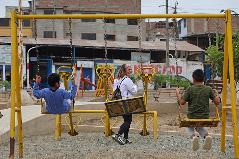 Tour della realtà di Lima: Baraccopoli + Pranzo + Tour della cittàCon prelievo dall&#039;aeroporto