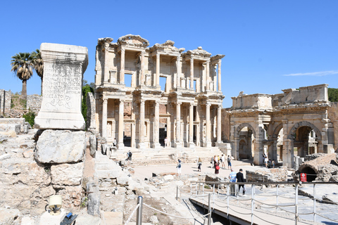 Kusadasi: Ephesus Private Tour with Turkish Bath Experience