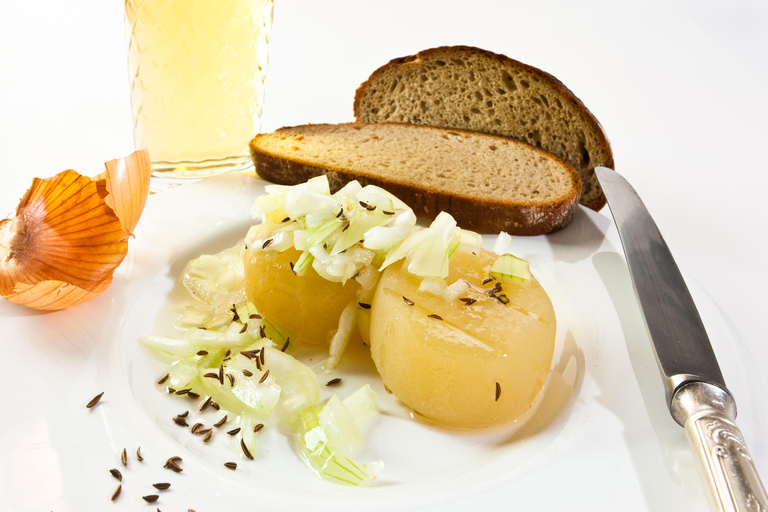 Frankfurt: Small-Group Food Tour with Apple Wine Tasting