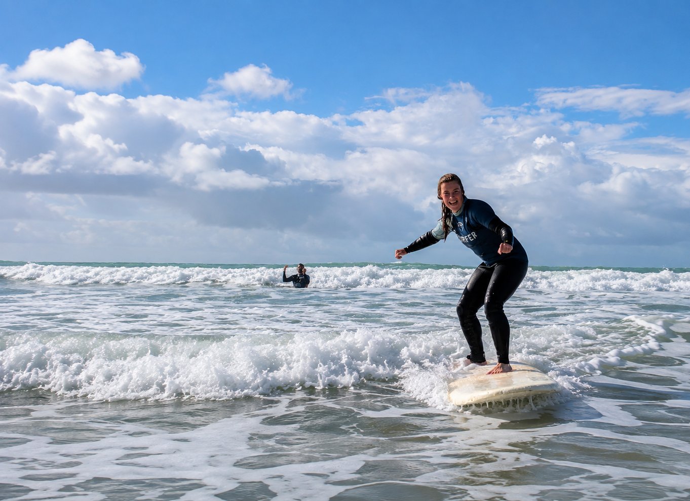 Albufeira: Surflektion på Galé-stranden