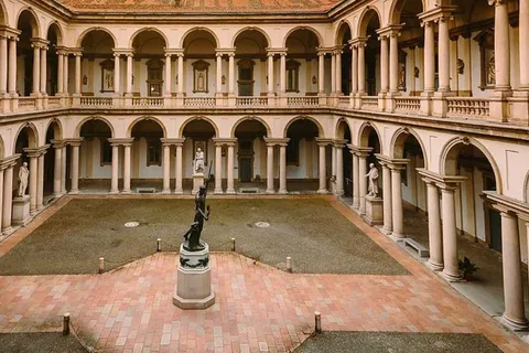 Van het licht van Raffaello tot de schaduw van Caravaggio: rondleiding in Brera