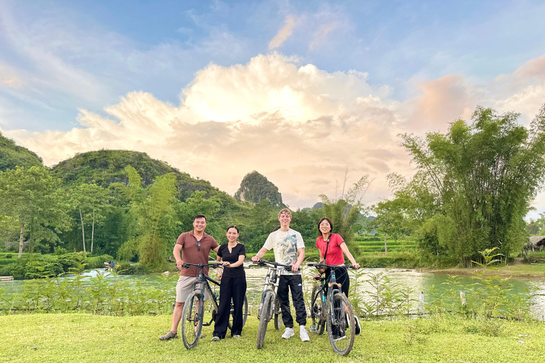 Cao Bang: 2-Day Family Experience With Local Guide 2-Day Family Experience By Car