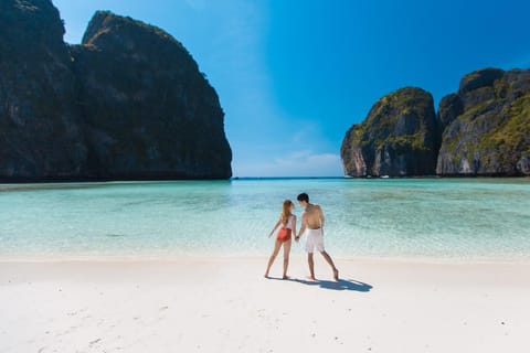 Phuket: Amazing Andaman Sea Phi Phi, Maya & Maiton Island